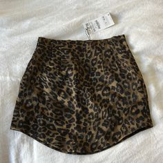 Zara Mini Skirt Nwt Size: Xs Satin Material; Dark Green Animal Print Concealed Zip On Side Fitted Leopard Print Skirt, Trendy Fitted Leopard Print Skirt, Fitted Leopard Print Mini Bottoms, Casual Leopard Print Party Bottoms, Fitted Leopard Print Mini Skirt, Fall Leopard Print Fitted Mini Skirt, Fitted Leopard Print Mini Skirt For Night Out, Fitted Leopard Print Skirt For Party, Fitted Leopard Print Party Skirt