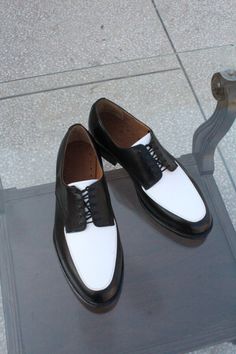 Crafted Leather Handmade Men Two Tone Black White Formal Dress Stylish Lace up Oxford Shoes on Storenvy White Mens Dress Shoes, White Dress Shoes Men, Lace Up Oxford Shoes, Quality Leather Boots, Dress Stylish, Custom Design Shoes, Chelsea Boots Men, Formal Shoes For Men, Black White Fashion