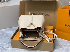 Size: 26cm*26cm*17.5cm It comes with Dust box, Care manual, Tag, and Paper bag. Supreme Bag, Discover Card, Bottega Veneta Shoulder Bag, Vuitton Handbags, Louis Vuitton Handbags, Crossbody Shoulder Bag, Backpack Bags, Louis Vuitton Bag, Paper Bag