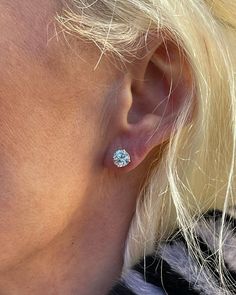 Round Cut Moissanite Stud Earring Solitaire Square Push Back Stud Gift for Her Solitaire Earrings Studs, Round Diamond Earrings, Diamond Solitaire Earrings, Solitaire Earrings, Moissanite Earrings, India Jewelry, Jewelry Lookbook, Solitaire Diamond, Cz Earrings