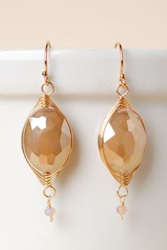 Herringbone Gold Oblong Crystal Dangle Earrings Beading Tips, Crystal Dangle Earrings, Bead Jewelry, Handmade Gold, Jewelry Projects, Making Jewelry, Homemade Gifts, Earrings For Women, Herringbone