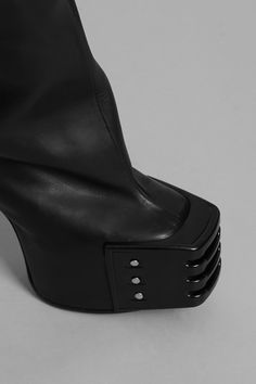 65% leather 34% cotton 1% elastane Edgy Leather Heeled Boots With Metal Feet, Edgy Fitted Heeled Boots With Square Toe, Fitted Black Boots With Metal Feet, Fitted Pointed Toe Boots For Streetwear, Fall Leather Heeled Boots For Streetwear, Chic Leather Boots With Metal Feet, Chic Leather Heeled Boots With Metal Feet, Leather Heeled Boots For Fall Streetwear, Leather Heeled Boots For Streetwear In Fall