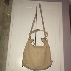 Vince Camuto Tan Hobo Style Bag Cross Body Strap, Shoulder Strap, Zip Pocket, Fat Pockets Inside With One Large Zip Pocket On The Inside. Very Nice Hobo Style, Leather Hobo, Rebecca Minkoff Hobo, Vince Camuto, Tan Leather, Inside Pocket, Cross Body, Zip Pockets, Shoulder Strap