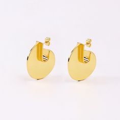 . 32mm height, 31mm wide, about 1.4mm thickness. . brass as base metal, gold filled. . 925 sterling silver posts. . 1 pair. Please keep in mind that here is factory supplier for wholesale and bulk. Items sometimes no stock and needs about 5-9 days to restock. Gold Minimalist Earrings For Gift, Gold Hoop Plug Earrings As Gift, Minimalist Gold-tone Earrings For Gift, Minimalist Gold-tone Earrings As Gift, Modern Gold-plated Hoop Earrings, Brass Hoop Earrings With Plating As Gift, Gold Small Hoop Plug Earrings In Brass, Nickel-free Gold Minimalist Hoop Earrings, Minimalist Nickel-free Gold Hoop Earrings