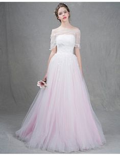 Feminine Ball-Gown Strapless Sweep Train Tulle Wedding Dress With Flowers White Tulle Bridesmaid Gown, Light Pink Prom Dresses, Current Wedding Trends, Wedding Dress With Flowers, Light Pink Prom, Light Pink Prom Dress, Wedding Style Ideas, Bridal Party Dress, Colored Wedding Dress