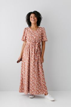 Try Everything, Floral Print Maxi Dress, Floral Print Maxi, Wide Brimmed Hats, Printed Maxi Dress, Wide Brimmed, Floral Maxi Dress, Summer Wedding, Bodice