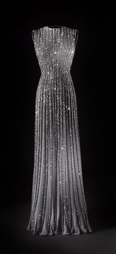 1940s. 파티 드레스, فستان سهرة, Chiffon Gown, Gorgeous Gowns, Hollywood Glamour, Looks Style, Beautiful Gowns, Fancy Dresses, Dream Dress