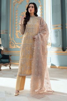 Dresses For Girls Wedding, Embroided Suits, Pakistani Design, Designer Dresses Couture, Pakistani Dresses Party, Indian Lengha, Sister Bridesmaid, Dupatta Design, Pakistani Formal Dresses