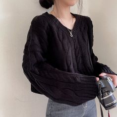 fall fashion Chic Vintage Twist Thick Needle Short Outer Sweater V-neck Loose Pullover Long Sleeve Inner Sweater for Women Black Tops Outfit, Fall Fashion Chic, Weaving Clothing, Brown Cable Knit Sweater, Tops Outfit, Bodycon Floral Dress, Acrylic Fiber, Loose Pullover, Fall Winter Wardrobe