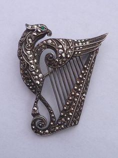 VINTAGE SILVER MARCASITE BROOCH PIN HARP & GRIFFIN IRISH ? STAMPED GERMANY Celtic Harp, Harps Music, Vintage Jewelry Art, Silver Lining, Pretty Birds, Musical Instruments