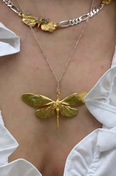 Dragonfly Necklace – Stonehart Jewelry Gold Pendant Fantasy Necklace, Gold Fantasy Pendant Necklace, Gold Pendant Necklace In Fantasy Style, Vintage Necklace Aesthetic, Whimsical Trinkets, Luxury Dark Academia, Eclectic Cowgirl, Old Money Core, Money Core