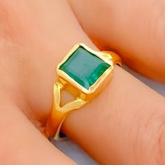 Tasteful 22K Gold 2.5CT Emerald Ring Square Stone, Gold Stone, Emerald Stone, Emerald Ring, 22k Gold, Gold Finish, Emerald, Ring Size, Yellow Gold