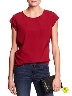 Factory Zipper Pocket Tee Chic Crew Neck Tops With Pockets, Casual Tops With Side Pockets For Work, Short Sleeve Top With Side Pockets For Fall, Fall Short Sleeve Top With Side Pockets, Fall Tops With Side Pockets And Short Sleeves, Crew Neck Top With Side Pockets For Workwear, Red T Shirt, Red T, Red Tshirt