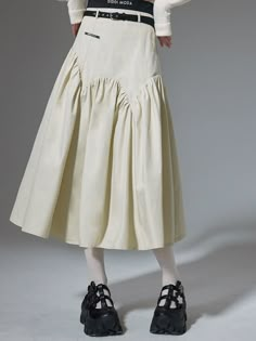 Material: white/Cotton100%grey/Polyester77% Viscose17% Spandex6%Size: SML Model: 170cm/48kg Length Waist S 75cm 64cm M 78cm 68cm L 81cm 72cm Embroidered Skirt, White Skirt, Mode Inspo, 가을 패션, Mode Vintage, Mode Inspiration, Aesthetic Clothes, Diy Clothes, Fashion Inspo Outfits