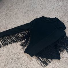 Super Stretchy Top With Such Cute Fringe!! Fitted Long Sleeve Top With Fringe, Trendy Black Top With Fringe, Black Fringe Top For Night Out, Trendy Black Fringe Top, Fitted Fringe Tops For Night Out, Cute Fringe, Fringe Top, Stretchy Tops, Shein Tops