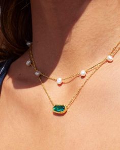 Kendra Scott Necklace Stack, Kendra Scott Preppy, Elisa Gold Pendant Necklace, Elisa Pendant Necklace, Dainty Gold Chain, Kendra Scott Elisa, Pearl Strands Necklace, Necklace Inspiration, Kendra Scott Necklace