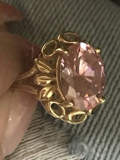 GORGEOUS VINTAGE 14K YELLOW GOLD LARGE PINK STONE RING Very pretty ring crafted of solid 14K Yellow Gold! Band a little bent but does not affect wear. Large pink stone solitaire, 13mm x 11mm Weighs 5.4 grams total. Size 6.25 Shipped with insurance. Pink Stone Ring, Black Opal Pendant, Pink Stone Rings, Pretty Ring, Pink Sapphire Ring, Puffed Heart, Ring Crafts, Black Gift Boxes, Pretty Rings