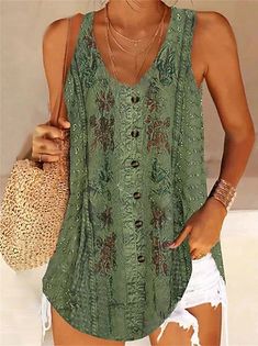 blusa feminina camiseta camiseta básica simples diária decote em v sem mangas regular verão verde branco preto azul rosa de 2023 por R$ 41.63 Baby Doll Tops, Boho Fashion Over 40, Sage Green Floral, Cozy Clothes, Stylish Outfits For Women, Stylish Outfits For Women Over 50, Boho Yoga, Outfits For Women Over 50, Clothing Crafts