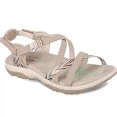 Skechers Reggae Slim Keep Close Women's Sandals Size: 11 Color: Beige Gently Used. No Rips. No Tears. Smoke Free Home. No Box Included. We Always Carefully Package And Box Ship As Soon As Possible. Please Reach Out With Any Question. Pair In Photos Is The Exact Pair You Are Purchasing... Please, Follow Us. We List New Inventory Daily And Offer Bundle Pricing... Thanks In Advance! Sketchers Reggae Sandals, Comfortable Walking Sandals Skechers Usa, Sketchers Sandals, High Heel Sandals Outfit, Shoes Skechers, Rubber Shoes, Skechers Women, Sandals Women, Skechers Shoes