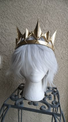 "AVAILABLE TO SHIP! 3D printed super lightweight! Straight out of our design studio and fresh from the print bed just for you. Winter Wars queen Ravenna inspired crown. Adult size is at 23\" circumference and height is at almost 4.5\". Can be printed smaller to accommodate children or larger just leave your measurements at check out .Other colors are available upon request. Processing time is about 5 days, however the closer it gets to holidays our shop gets super busy so please order in advance Fantasy Queen Crown, Dark Fantasy Crown, Fantasy Crown Art, Fantasy Crown Queens, Crown For Queen, Queen Crown Design, Crown Reference, Fantasy Crowns, Queen Clothing