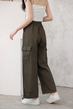 These wide-leg cargo pants are just what you need to get through the day. These baggy pants are perfect for running errands, heading to class, or relaxing at home. Made from a lightweight material, these pants will be your new go-to. Add a pop of color with a shirt or button-down top and pair it with your favorite sneakers.
Gender: WomenMaterial: PolyesterClothing Length: Full LengthClosure Type: Elastic Waist Relaxed Fit Wide-leg Utility Cargo Pants, Full Length Wide Leg Cargo Pants For Spring, Casual Baggy Cargo Parachute Pants, Baggy Wide Leg Parachute Pants With Side Pockets, Baggy Wide-leg Parachute Pants With Side Pockets, Baggy Full Length Casual Cargo Pants, Relaxed Fit Wide-leg Utility Pants, Utility Wide-leg Relaxed Fit Pants, Loosely Fitted Wide-leg Cargo Jeans