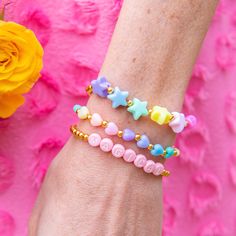 Pastel Rainbow Heart Gold Beaded Bracelet Candy Bracelet, Beaded Jewelry Bracelets, Beaded Jewelry Necklaces, Gold Bead Bracelets, Handcrafted Bracelets, Beads Bracelet Design, Star Bracelet, Beaded Bracelets Diy, Bracelets Handmade Beaded