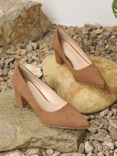 Color:Brown \nPattern Type:Colorblock \nPattern Type:Plain \nHeel Height:Mid Heel \nSize Fit:True To Size \nUpper Material:PU Leather \nLining Material:PU Leather \n Pumps For Work, Chunky Heel Pumps, Classic Brown, Occasion Shoes, Heels Pumps, Mid Heel, Chunky Heels, Fashion Online Shop, Women's Pumps