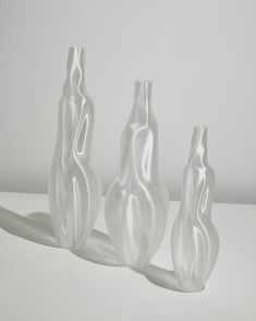 3D printing vase Argot Studio Organic Design Product, Muuto Lamp, Vase Silhouette, French Glassware, 3d Vase, Classic Vase, Chrome Interior, Tall Glass Vase, Deconstructivism