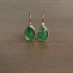 Single Stone Earrings, Ear Rings Gold, Emerald Drop Earrings, Emerald Earrings Drop, Earrings Hanging, Gem Silica, Branch Earrings, Peacock Pendant, Oval Stud Earrings