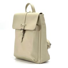 For adventurous women who never stop and love to constantly move, the "Camilla" backpack is the ideal companion. Perfect for going to work and for weekends away, it has all the space needed to hold a laptop and a change of clothes. 







 Genuine natural dollar leather (hammered)





Top closure with buckle

 Main zippered pocket

 Front pocket with button



 Adjustable braces 






 Internal pocket for objects 






 Interior lined in fabric





Soft, roomy and versatile



 L27xD11xH32 cm Adventurous Women, Going To Work, Real Leather, Front Pocket, Zipper Pocket, In Italy, Buckle, Backpacks, Leather