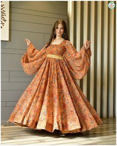 Frock Long Design, Eid Wear For Women, Frock Ideas For Women Pakistani, Eid Dress Designs Ideas, Long Frok, Frock Design Ideas, Long Frocks Designs, डिजाइनर कपड़े