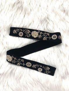 BLACK, VELVET BELT WITH ZARDOZI HANDWORK. WIDTH: 1.75" Adjustable Party Sashes, Zinnia Embroidery, Beaded Belts, Embroidery Belt, Velvet Belt, Trendy Sewing Patterns, Leather Embroidery, Zardozi Embroidery, Embroidered Belt