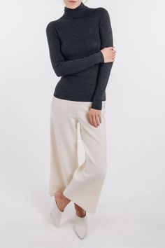 Our classic long sleeve turtleneck is perfect for layering or wearing on it's own. TCVRT00 - 100% superfine cashmere- Rib stitch detail- Fitted- Hits at hip- Model is 5'9" and wearing a size Small Rib Stitch, Summer Savings, Womens Cashmere, Ribbed Turtleneck, Long Sleeve Turtleneck, Dress With Cardigan, Winter Style, Sale House, Winter Fashion