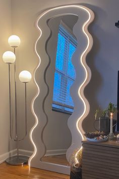 Home inspo. LED aesthetic. Wavy mirror. Neutral home aesthetic. Baddie room ideas. Apartment Aesthetic White, Cute Aesthetic Mirror, Curvy Mirrors, Bedroom Ideas Eclectic, Cozy Aesthetic Living Room, Wavy Mirror Aesthetic, Espejos Aesthetic, Funky Apartment Decor, Living Room Decor Colorful