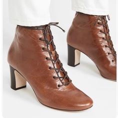 Tory Burch Vienna Lace-Up Ankle Bootie Cognac Brown Leather Boot Size Sz 6.5 New. Leather: Sheepskin Waxed Nappa Leather Grosgrain Trim Chunky Heel Lace-Up Closure Round Toe Leather Sole With Rubber Heel Cap Measurements Heel: 2.75in / 70mm Shaft: 4.75in / 12cm ** Floor Model. Marks/ Stickers On Sole** Formal Round Toe Lace-up Boots, Formal Boots With Lace-up Fastening And Round Toe, Formal Boots With Front Lace-up And Round Toe, Chic Lace-up Boots With Leather Sole, Elegant Ankle Boots With Front Lace-up Fastening, Leather Heeled Boots With Laces And Round Toe, Chic Round Toe Boots With Laces, Chic Ankle-high Boots With Laces, Chic Lace-up Round Toe Boots