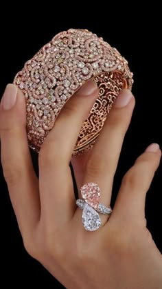 Unique Diamond Rings, Diamond Engagement Ring Set, Ladies Diamond Rings, Fabulous Jewelry, Bling Rings, Looks Chic, Dream Jewelry, Unique Rings, Luxury Jewelry