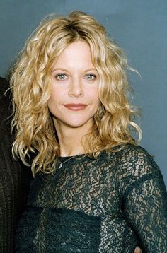 Air Dry Wavy Hair, Dry Wavy Hair, Wavy Hair Texture, Meg Ryan Hair, Grey Haircuts, Meg Ryan Hairstyles, Modern Disney Characters, Big Hair Dont Care, Meg Ryan