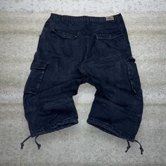 Vintage Skater Wide Leg Jean Shorts Webs Jet Black Wash Cargos Baggy 21" Inseam Jorts Denim Rap Style Y2K Skate / Streetwear Great Condition: 9/10 Men's Size:  Waist: 40" Length (inseam): 21" Leg Opening: 11" Thigh Opening: 15" Front Rise: 14" Casual Washed Black Denim Bottoms, Casual Washed Black Jeans With Pockets, Denim Bottoms With Multiple Pockets For Outdoor, Black Washed Denim Cargo Jeans, Outdoor Denim Bottoms With Multiple Pockets, Casual Washed Black Jeans, Washed Black Cotton Cargo Jeans With Belt Loops, Dark Wash Cotton Bottoms For Streetwear, Cotton Dark Wash Bottoms For Streetwear