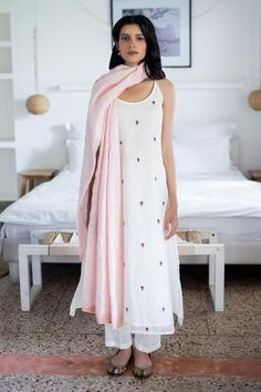 Shop for Juanita by Shubhda White Chanderi Silk Kurta Set for Women Online at Aza Fashions Chanderi Suits Design, Sleeveless Kurti Designs, Kurta Designs Women Casual, Silk Kurti Designs, Dress Patterns Diy, Cotton Lehenga, Kurta Set For Women, Simple Kurti Designs, Long Kurti Designs