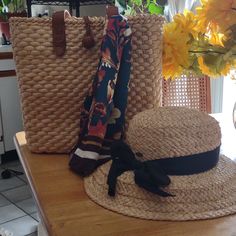 Vintage Thick Handwoven Hyacinth Tote With Thick Leather Handles And Leather Closing Toggle. Excellent Condition. As Seen On Etsy Rattan Bags, Bags Vintage, Rattan Bag, Leather Handles, Leather Handle, Hand Weaving, Handles, Bag Lady, Cream