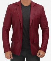 Want to look stunning in a casual setting? The timeless Mens Black Leather Blazer is for you. It combines the casual look of real lambskin leather with the formal style of a blazer. Attributes include two-button closure, notch lapels, three outer pockets, and two inside pockets to carry your essentials. Brown Skin Men, Red Leather Blazer, Mens Leather Blazer, Maroon Leather Jacket, Maroon Blazer, Mens Leather Coats, Black Leather Blazer, Leather Blazer Jacket, Maroon Leather