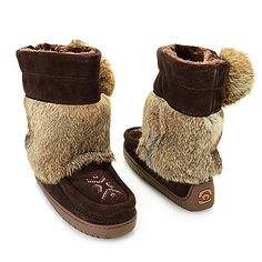 Ankle Boots With Faux Fur Lining For Fall, Western Ankle Booties For Winter, Brown Low-top Moccasins With Cushioned Footbed, Western Ankle-high Winter Booties, Brown Winter Boots With Faux Fur Lining, Mukluk Boots Manitobah Mukluks, Muk Luks Boots, Hiking Boots Fur, Manitobah Mukluks