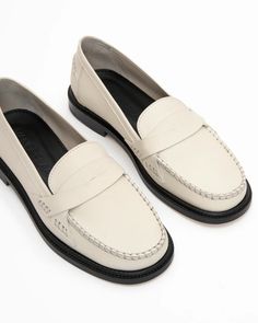 VANDRÉLAAR - Mona Loafer, Cream Leather Walking On Clouds, Cycling Fashion, Penny Loafer, Modern Wardrobe, Dream Shoes, Nubuck Leather, Rubber Heels, Penny Loafers, Off Duty