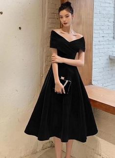 Velvet Homecoming Dress, Off Shoulder Prom Dress, Knee Length Prom Dress, Black Velvet Shorts, Prom Dress Black, Black Off Shoulder, Black Prom Dress, Short Prom Dress, Custom Size Dresses