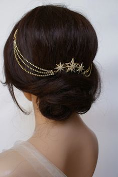 Gold Luxury Star Bridal Headpiece With Crystal Hair Drape - Etsy Hair Chain Wedding, Boho Waves, Hair Chain, Wedding Hair Head Piece, Bridal Hair Headpiece, Hair Chains, Wedding Hair Jewelry, Headpiece Jewelry, Gold Luxury