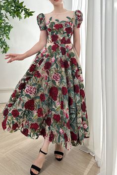 Floral Embroidery Short Sleeve Midi Dress For Party, Floral Embroidered Midi Dress For Garden Party, Short Sleeve Floral Embroidery Dress For Garden Party, Floral Applique Short Sleeve Dress For Garden Party, Short Sleeve Floral Applique Dress For Garden Party, Elegant Short Sleeve Dresses With Rose Print, Elegant Short Sleeve Rose Print Dresses, Short Sleeve Embroidered Midi Dress For Garden Party, Embroidered Short Sleeve Midi Dress For Garden Party