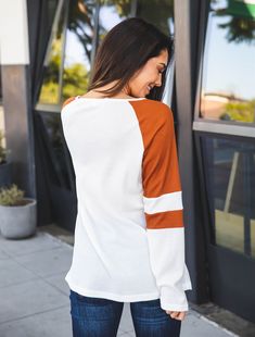 Step up your game with these varsity-style tops! These are super fun to dress up for your favorite team and are a stylish way to attend all those pre-game activities. Whether you choose to wear these for special sporting events or just because these won't be going out of style anytime soon! Size Small 0-4 Medium 6-8 Large 10-12 XL 12-14 Neutral T Shirts, White T Shirts, Maxi Skirt Dress, Home T Shirts, Knee Length Dresses, Knee Length Skirt, Romper Pants, Baseball T Shirt, Knee Length Dress