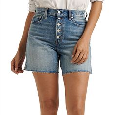 Women’s Lucky Brand Size 29 Shorts. Button Fly And Side Slits Denim Shorts In A Light Blue Wash Denim. Looks Exactly Like The Photos. Nwt. Mid-rise Denim Blue Bottoms With Snap Buttons, High Rise Denim Bottoms With Snap Buttons, Denim Blue High-waist Bottoms With Snap Buttons, High Waist Denim Blue Bottoms With Snap Buttons, High-waist Denim Blue Bottoms With Snap Buttons, Denim Blue Button-up Bottoms For Summer, Mid-rise Cotton Bottoms With Snap Buttons, Summer Button-up Denim Blue Bottoms, Straight Leg Cotton Shorts With Button Closure