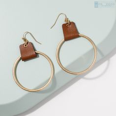 Modern Brown Jewelry For Parties, Trendy Metal Wrap Earrings, Chic Brown Dangle Jewelry, Elegant Brown Hoop Earrings For Everyday, Elegant Brown Hoop Earrings, Trendy Brown Earrings, Modern Small Hoop Brown Earrings, Modern Brown Small Hoop Earrings, Chic Adjustable Drop Earrings