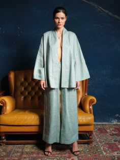 Introducing our exquisite Japanese-style kimono robe, crafted with the utmost care and attention to the detail. This boho-inspired robe is a harmonious blend of tradition and modernity, designed to envelop you in pure comfort and elegance. Made of Oeko-Tex certified pure linen, our kimono robe guarantees not only a luxurious feel but also a conscious choice for both your well-being and the environment. The Oeko-Tex certification ensures that the fabric is free from harmful substances, giving you Elegant Linen Summer Kimono, Elegant Linen Kimono For Summer, Elegant Linen Kimono With Kimono Sleeves, Japanese Loungewear, Fancy Kimono, Kimono Woman, Japanese Style Clothing, Elegant Kimono, Modern Kimono